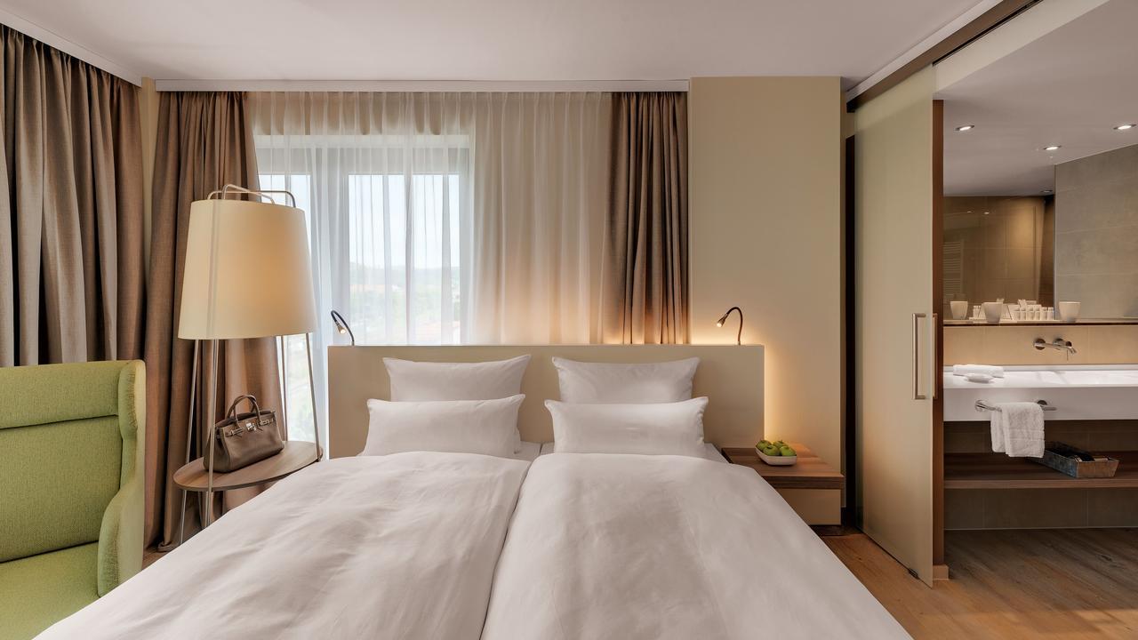 Hotel Stadt Loerrach Bagian luar foto